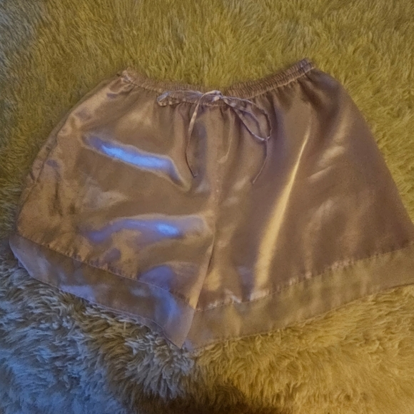 🌸THE PAJAMA GRAM COMPANY Pastel Purple Satin Pajama Shorts Sz. XL - Picture 3 of 5